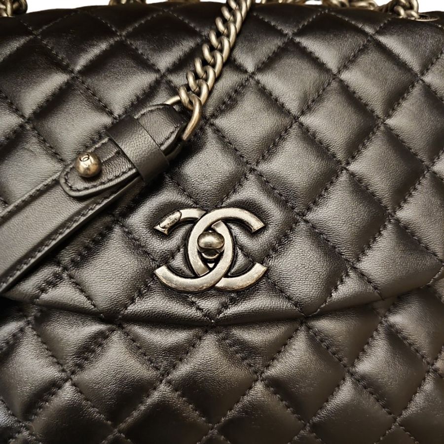chanel 仿舊翻蓋 復古銀鏈小羊皮 方胖馬鞍肩揹斜揹包-20