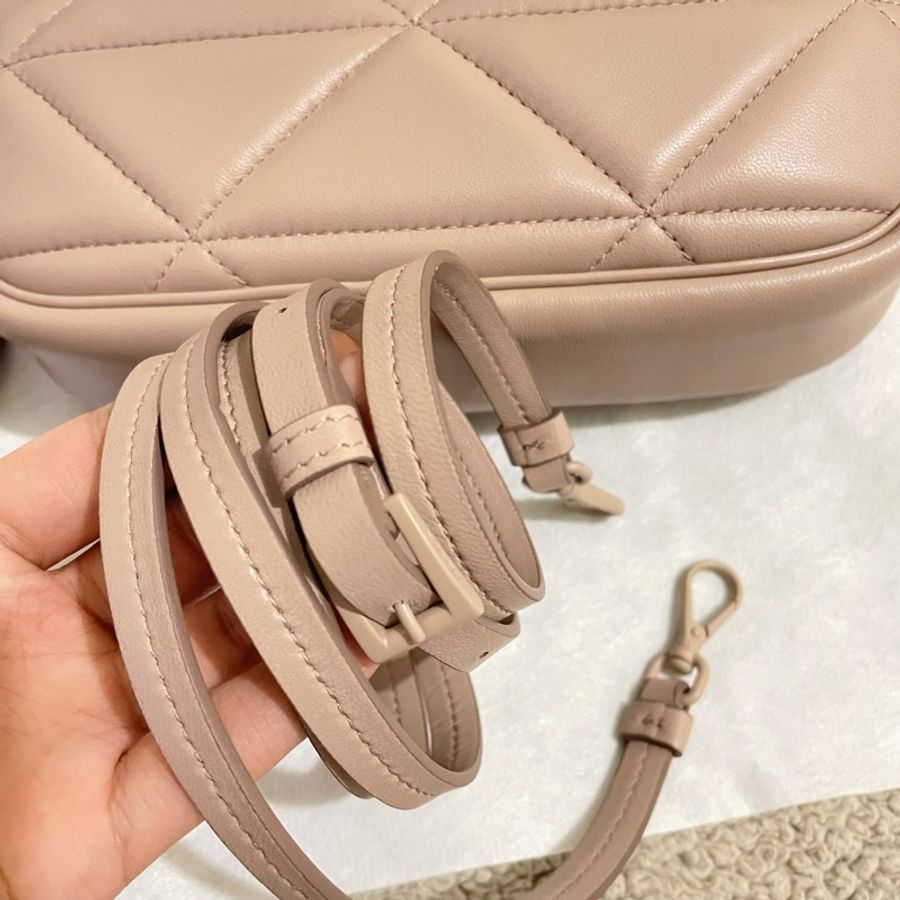正品 Prada 經典浮雕LOGO迷你兩用相機包-21
