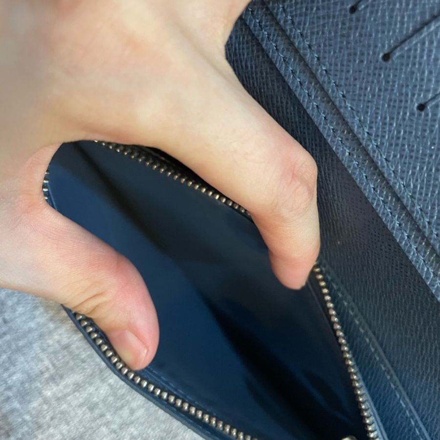 Louis Vuitton LV BRAZZA 深藍長夾-7