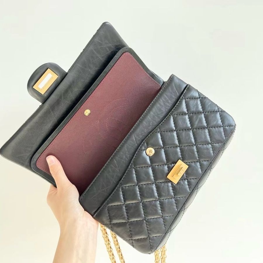 Chanel 2.55 黑金 small size-6