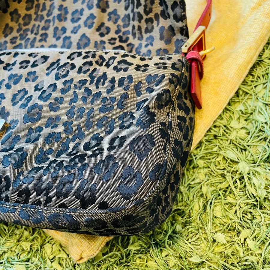 二手正品FENDI 豹紋/貝貴提肩背包/BAGUETTE/vintage-10
