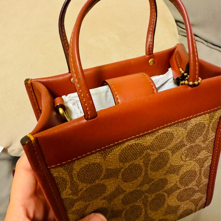 二手 COACH 塗層帆布印花迷你托特手袋 手機包 小廢包-9