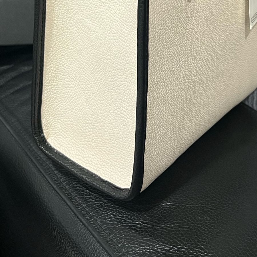 COACH FIELD 22 徽章撞色托特手袋-10