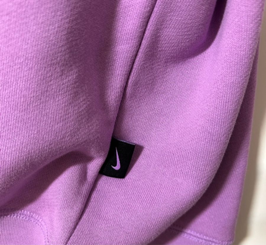 NIKE 全新莓紫色大學T-8