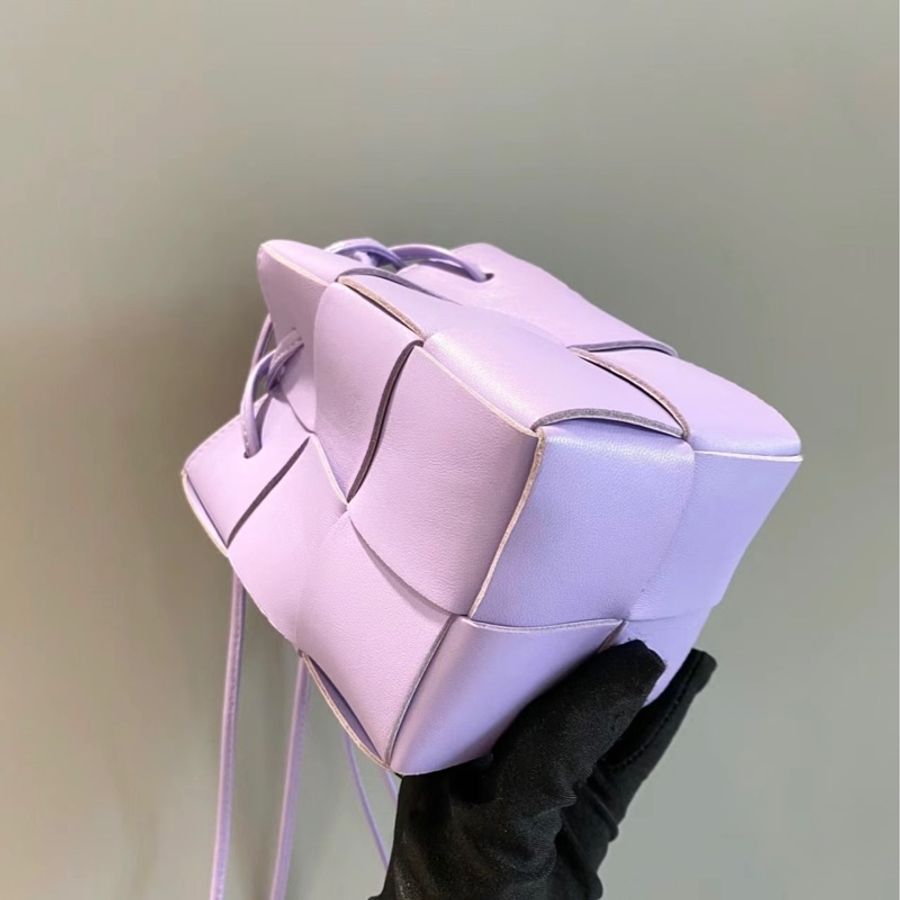 【哥吉拉精品時尚】BOTTEGA VENETA 小水桶包 寶寶紫 (誠可議🔪勿擾)-2