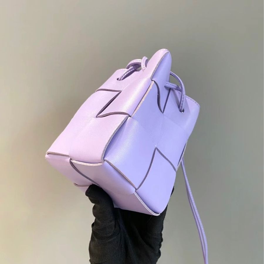 【哥吉拉精品時尚】BOTTEGA VENETA 小水桶包 寶寶紫 (誠可議🔪勿擾)-3