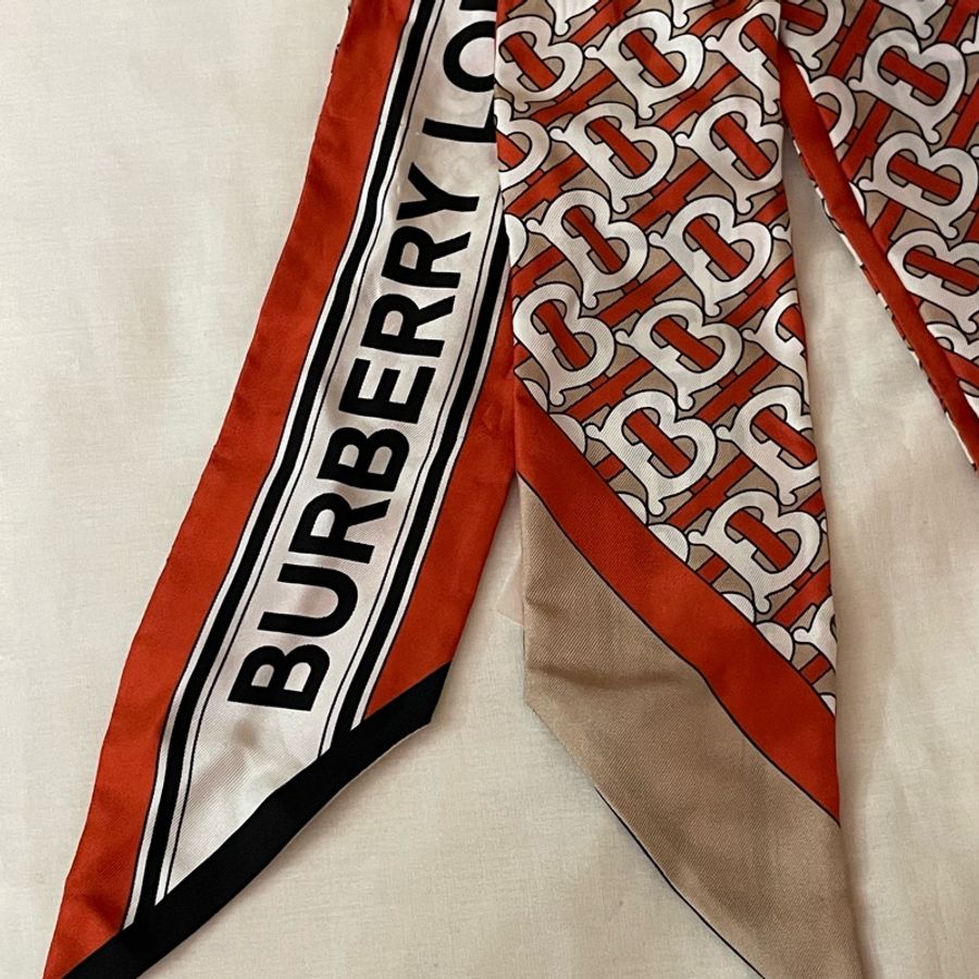 Burberry 絲巾-0