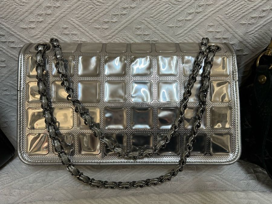售出囉!純粹欣賞💕CHANEL限量冰磚走秀包💕-8