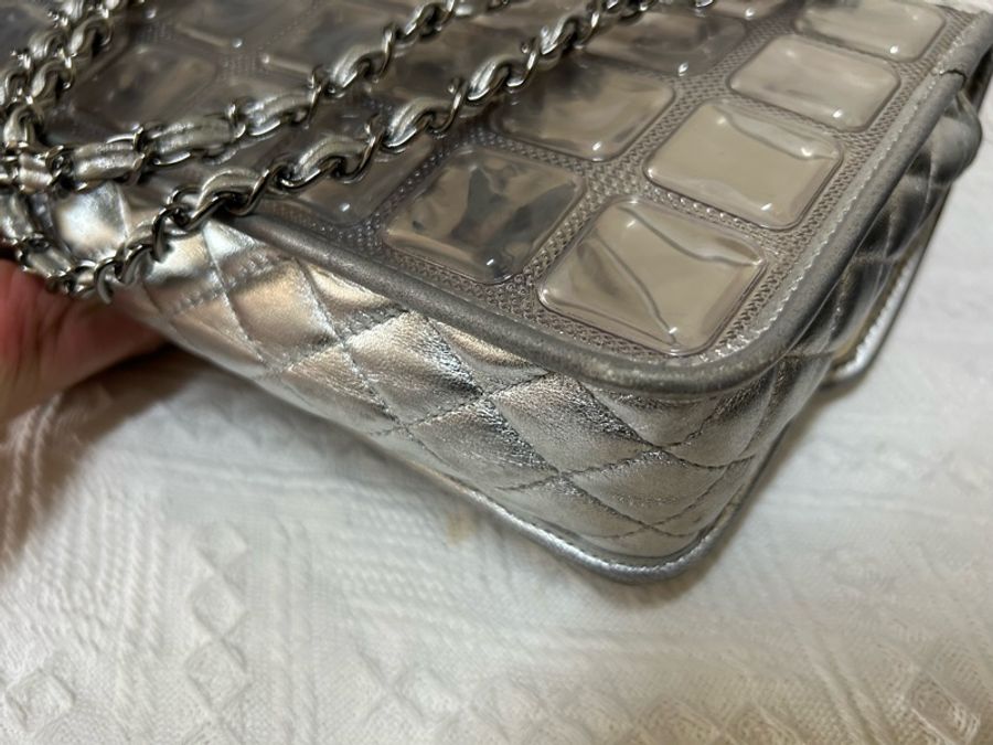 售出囉!純粹欣賞💕CHANEL限量冰磚走秀包💕-14