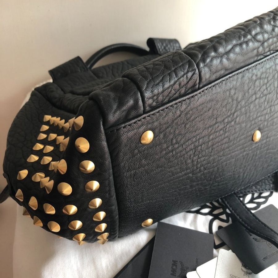 MCM-7