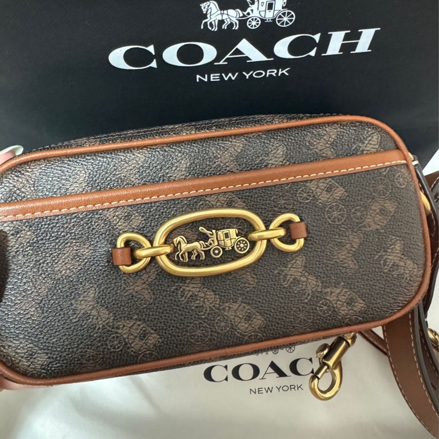 Coach 馬車圖案相機包-5