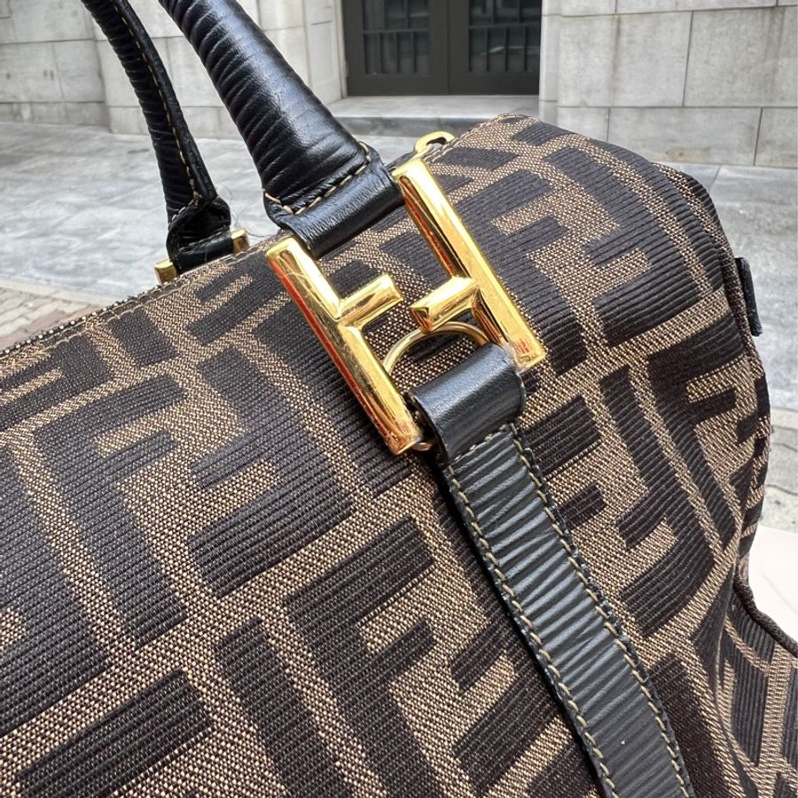 【FENDI】老花波士頓包-7