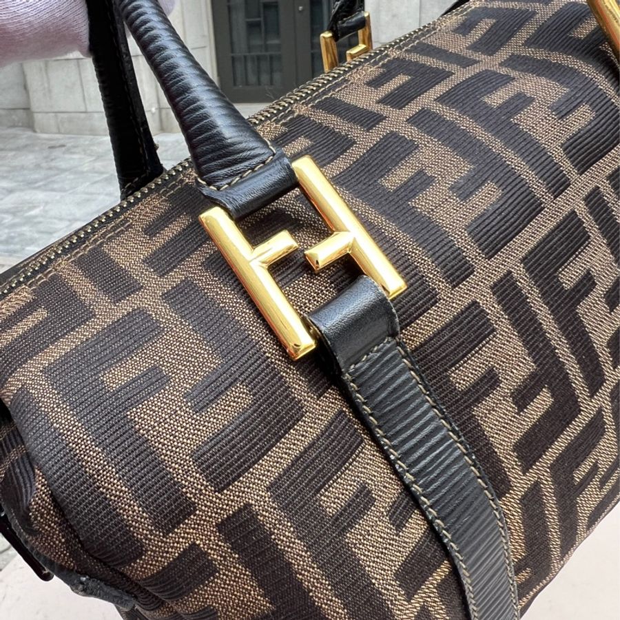 【FENDI】老花波士頓包-8