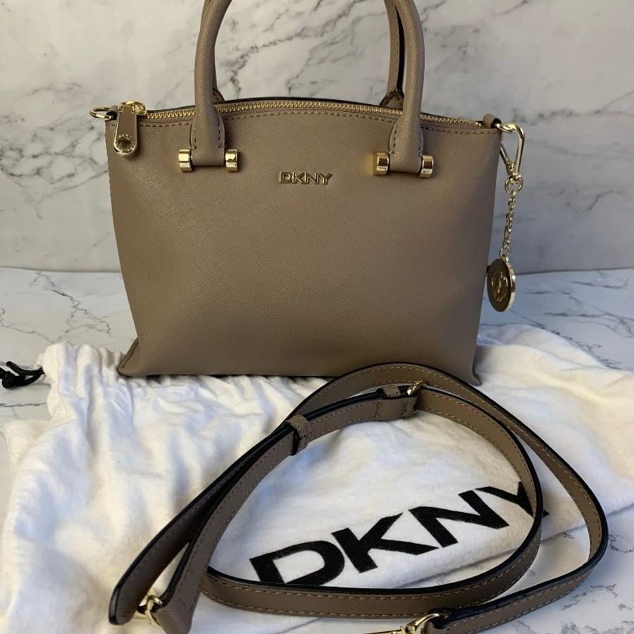 DKNY-0