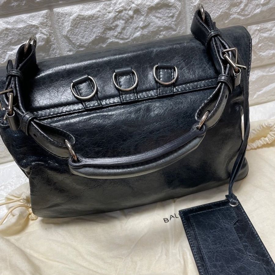 Balenciaga-2