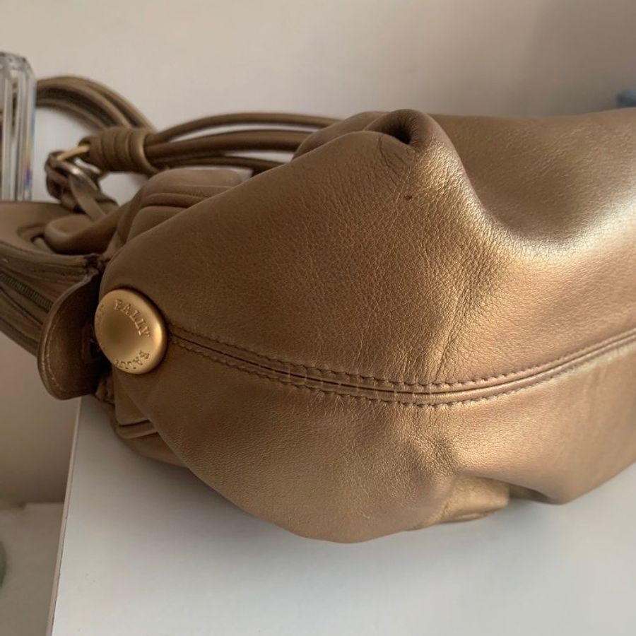Bally-16