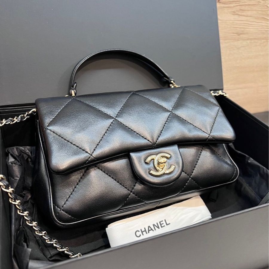 CHANEL 19 Flap Bag 大菱格紋 淡金釦 完整雷標28開-5