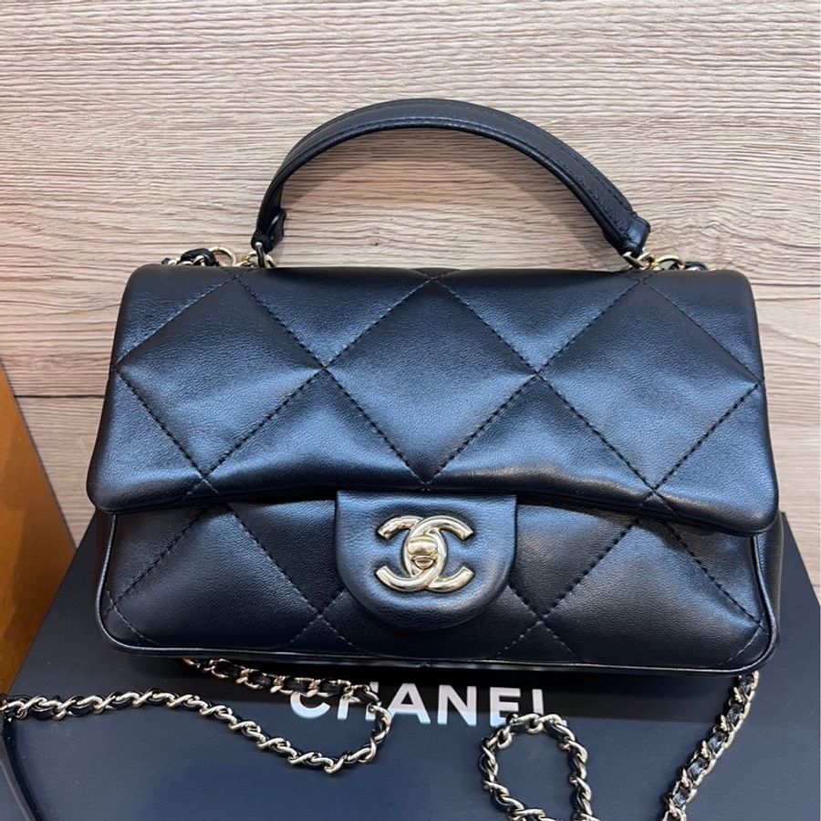 CHANEL 19 Flap Bag 大菱格紋 淡金釦 完整雷標28開-9