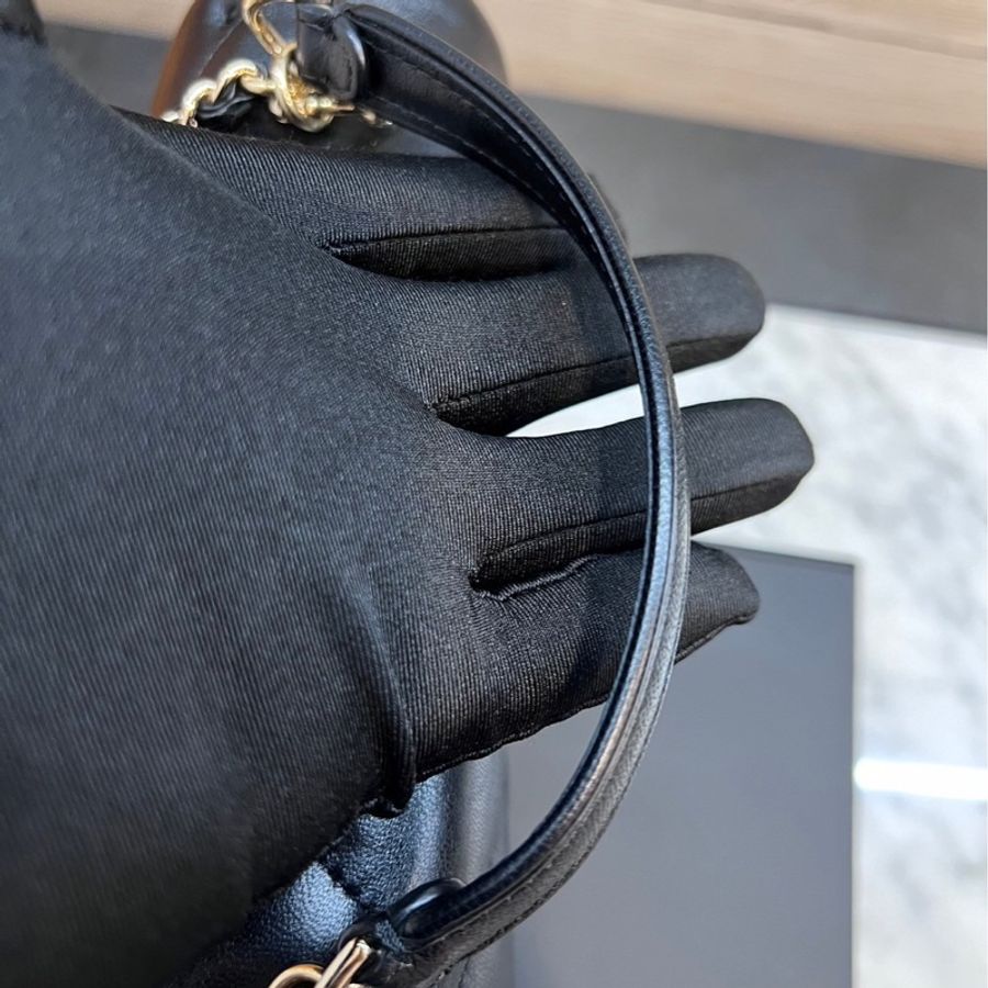CHANEL 19 Flap Bag 大菱格紋 淡金釦 完整雷標28開-36