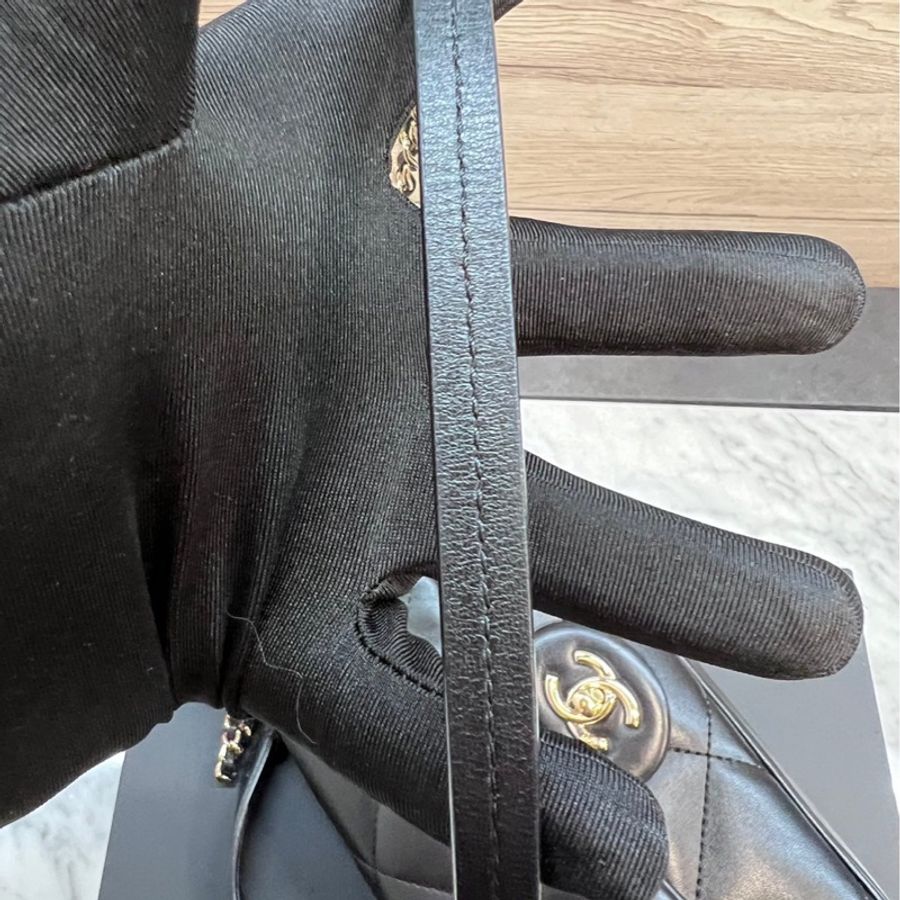 CHANEL 19 Flap Bag 大菱格紋 淡金釦 完整雷標28開-39