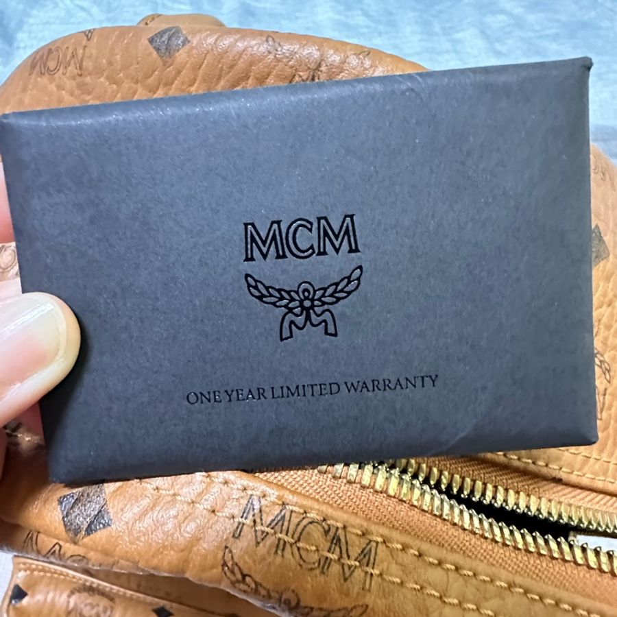 MCM 卯釘 後背包 男女可背 容量大 大號-20