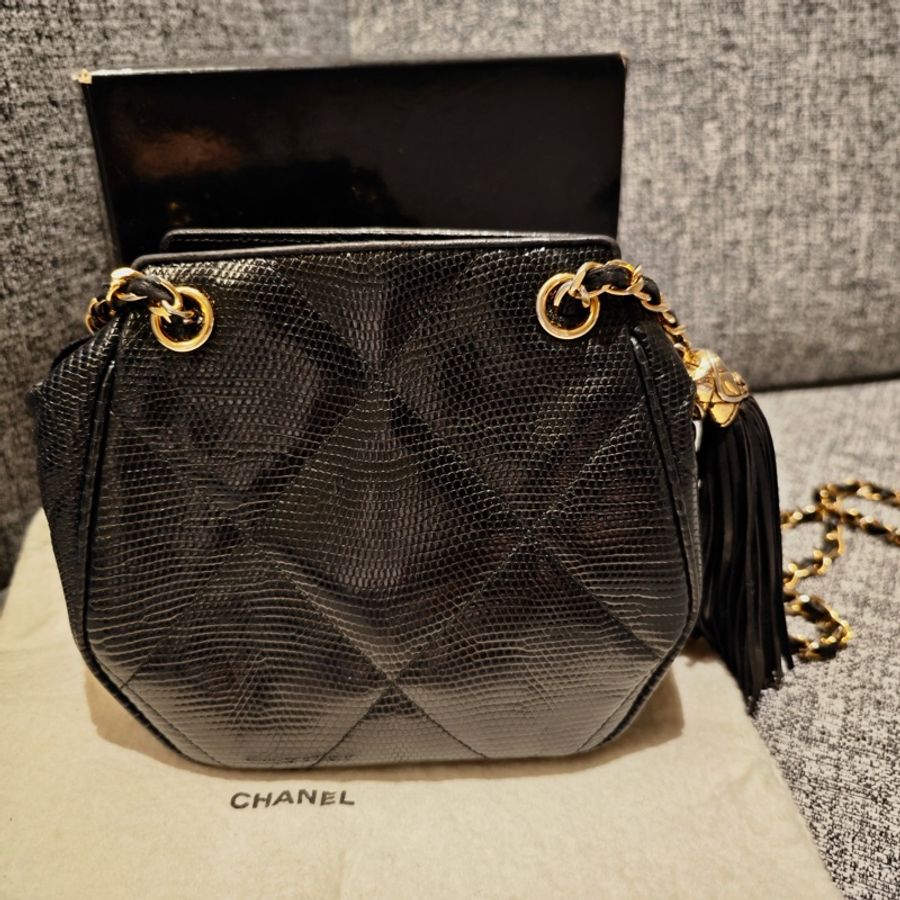 Chanel Vintage 香奈兒蜥蜴皮元寶包 卡標齊-9