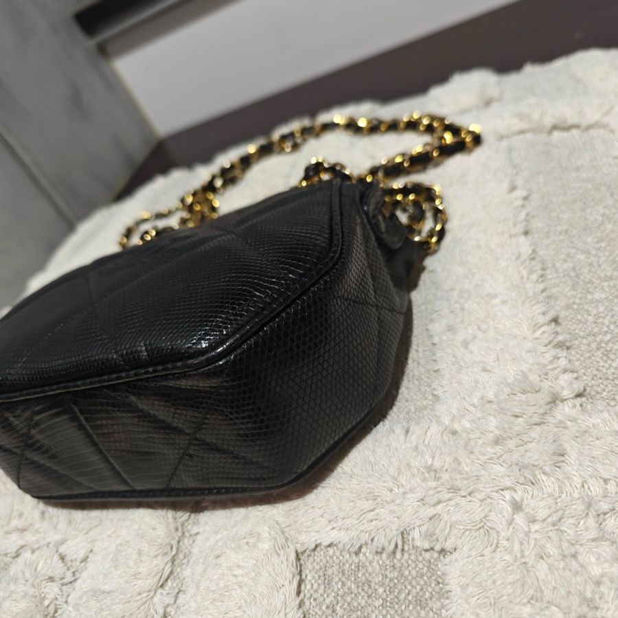 Chanel Vintage 香奈兒蜥蜴皮元寶包 卡標齊-30