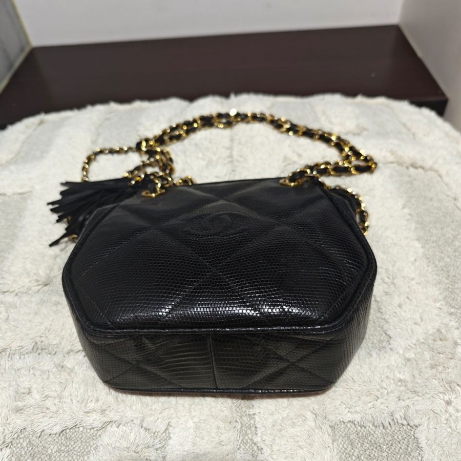 Chanel Vintage 香奈兒蜥蜴皮元寶包 卡標齊-31