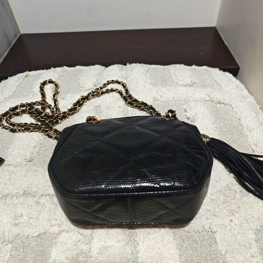 Chanel Vintage 香奈兒蜥蜴皮元寶包 卡標齊-32