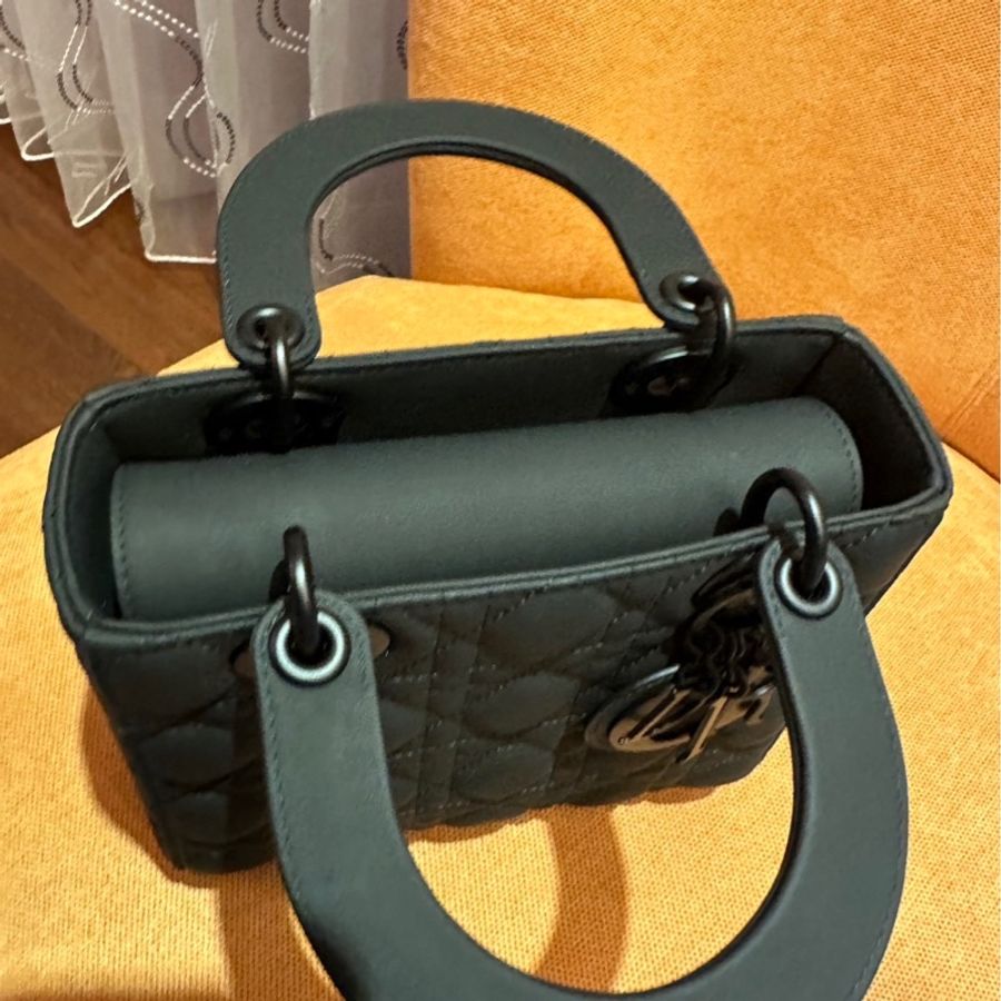 Dior全新黛妃磨砂黑-3