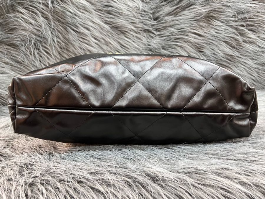 Chanel AS3261 黑色 金釦 22 中號 垃圾袋 肩背包-4