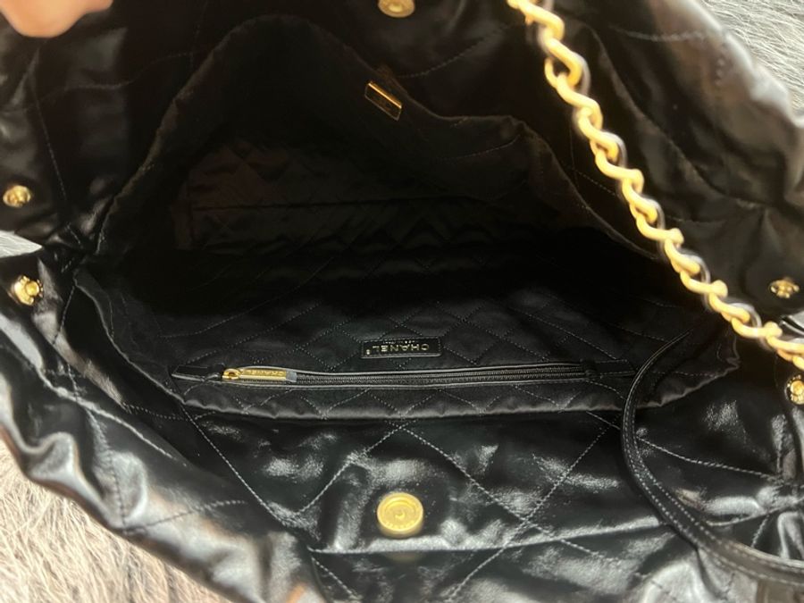 Chanel AS3261 黑色 金釦 22 中號 垃圾袋 肩背包-5