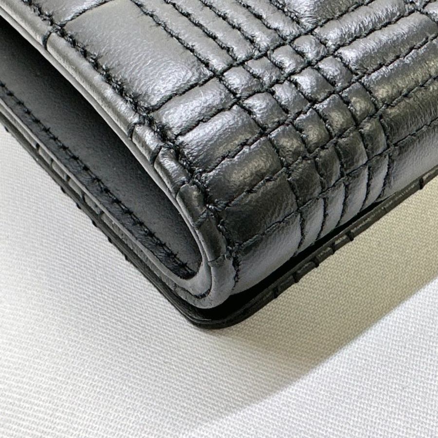 BURBERRY 全新Lola小羊皮翻蓋長夾-14