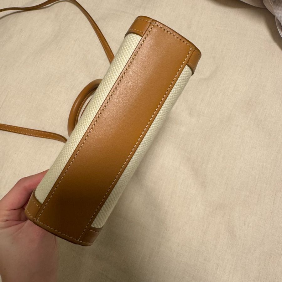 Celine TRIOMPHE帆布迷你型直式CABAS手袋(遇到詐騙降價)-4