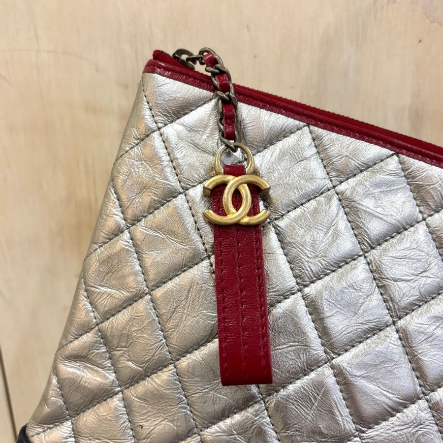 稀有Chanel A84288銀復古牛皮流浪系列手拿包-13