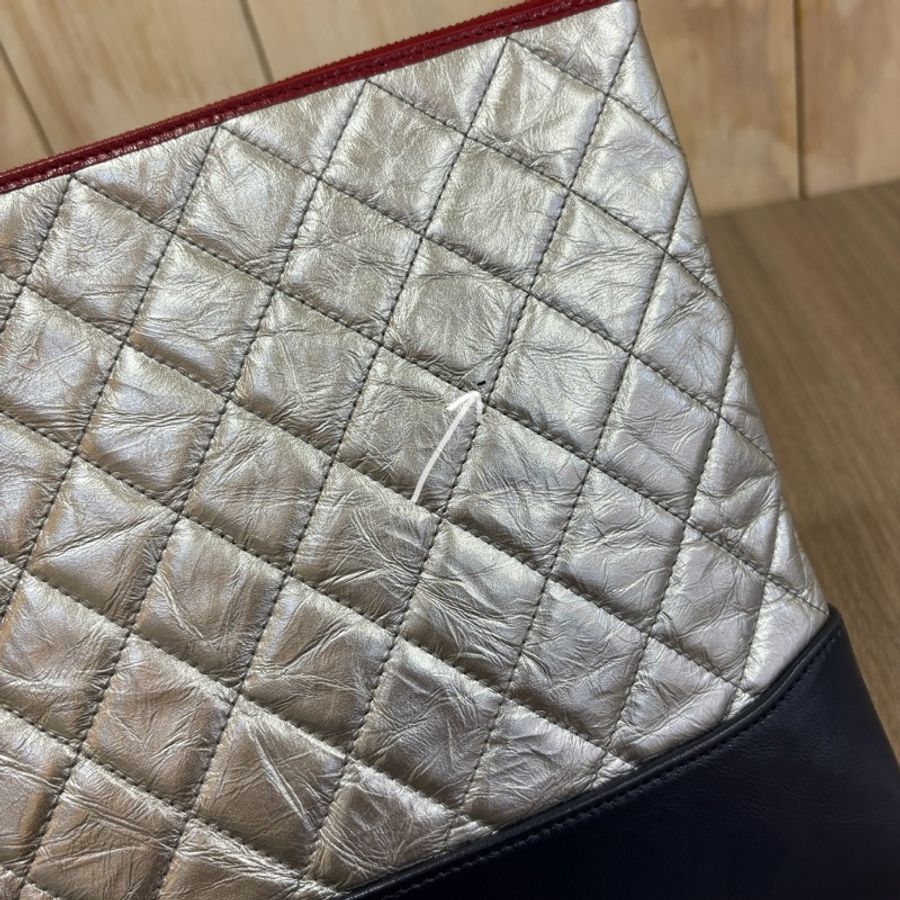稀有Chanel A84288銀復古牛皮流浪系列手拿包-14