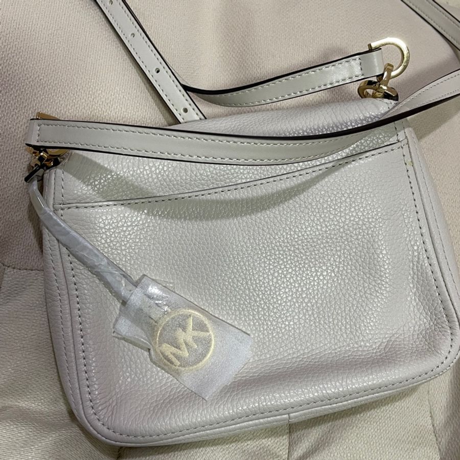 全新Michael Kors MK 馬鞍側背包(斜背包)背帶可調整長度-5
