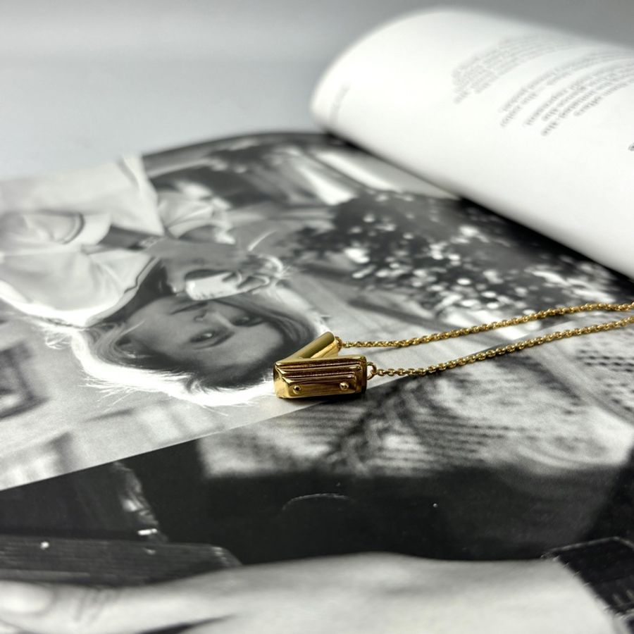 Louis Vuitton M61077金色LV & Me項鍊 字母V-4
