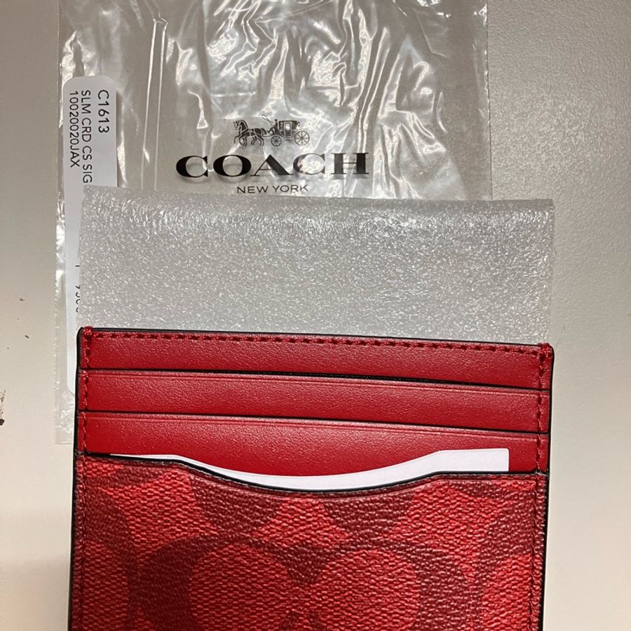 全新美國官網購入 COACH紅老花卡片套-1