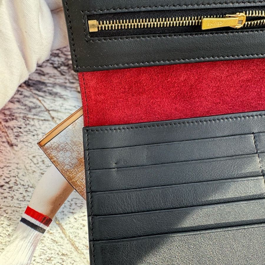 Celine|賽琳酒紅色護照夾皮夾錢包錢夾-31