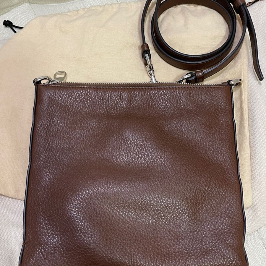 Loewe Vintage 🤎小方包/附背帶可調節-1