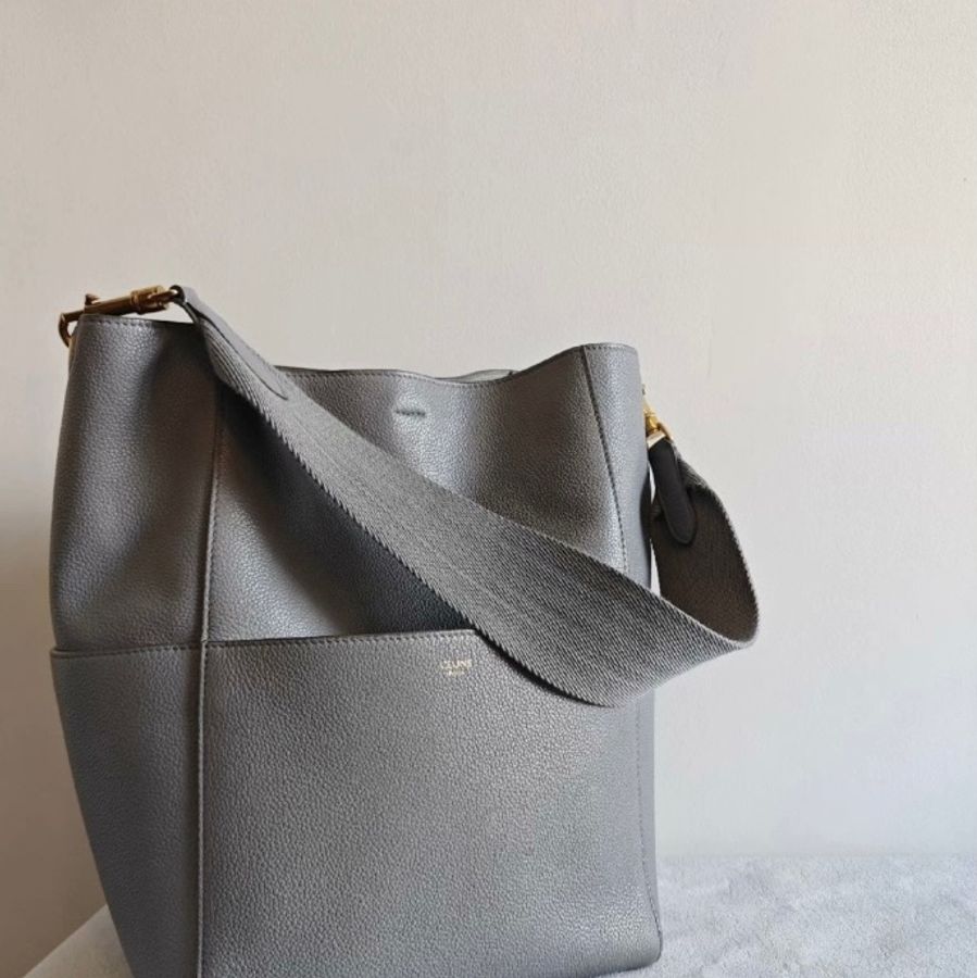 CELINE Seau Sangle bucket bag 大號水桶包-0
