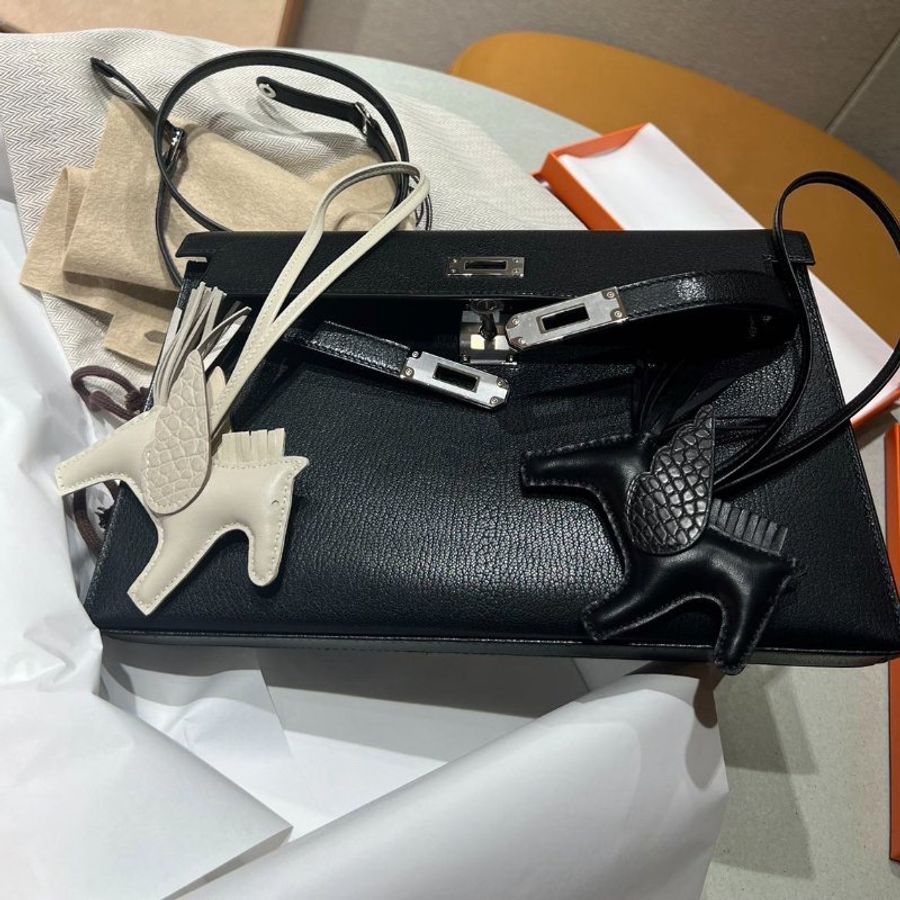 【台灣現貨】HERMES touch PM 鱷魚皮飛馬吊飾 黑-3