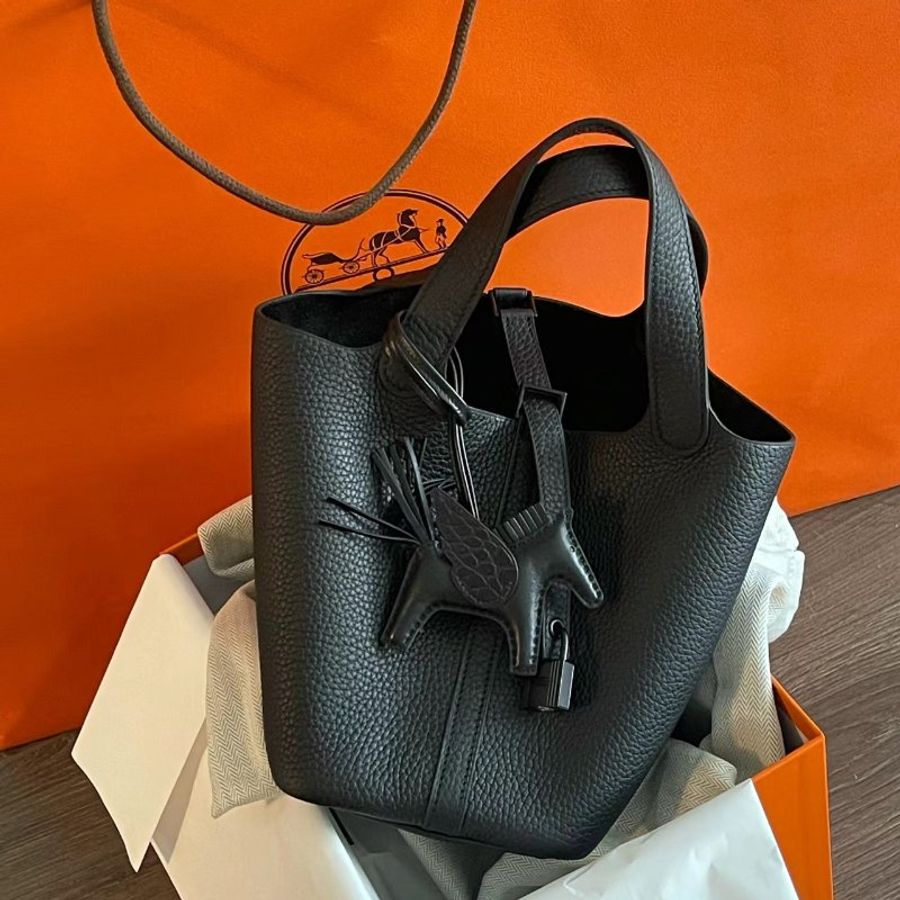 【台灣現貨】HERMES touch PM 鱷魚皮飛馬吊飾 黑-5