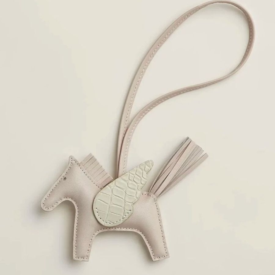 【台灣現貨】HERMES touch PM 鱷魚皮飛馬吊飾 白-1