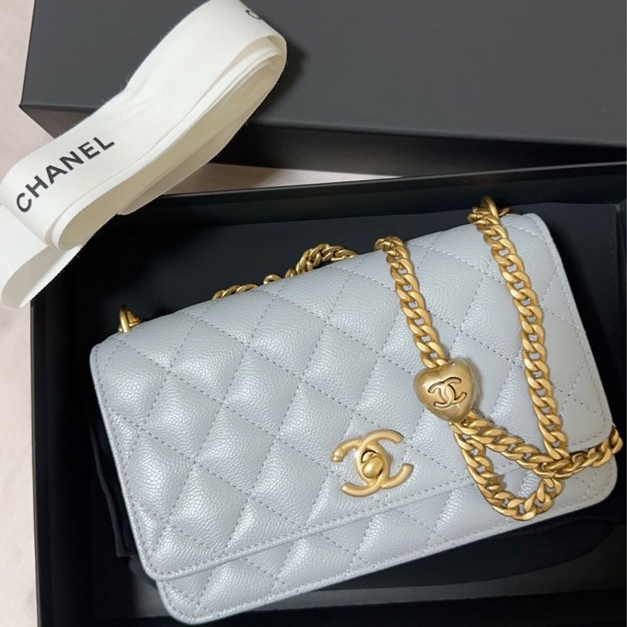 全新 CHANEL 24愛心調節扣WOC 優雅藍灰-0