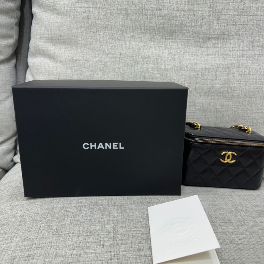 CHANEL Vanity Case 香奈兒 23C 長盒子 化妝包-17