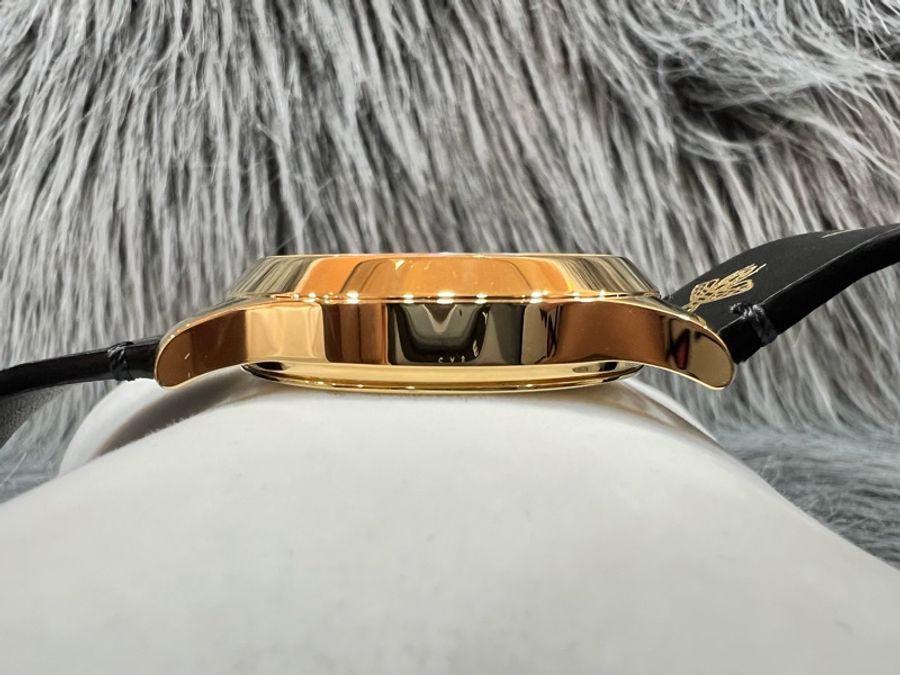 Gucci YA1264055 金色 蜜蜂 星星 黑面 38MM 手錶 腕錶 精品錶-11