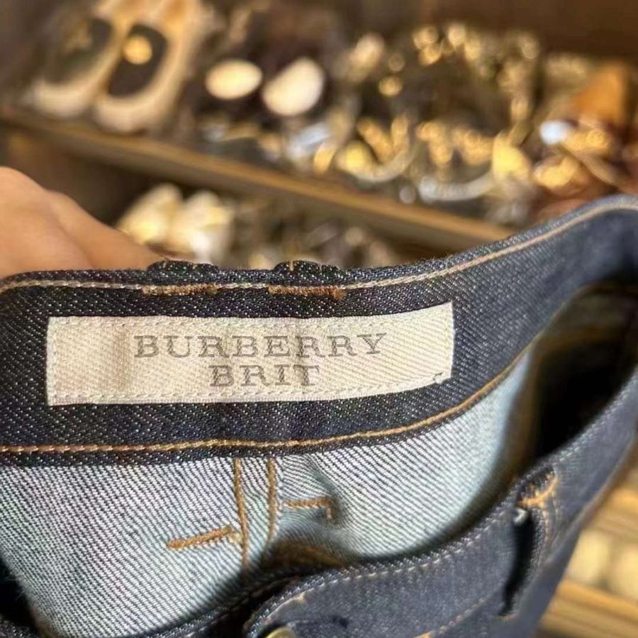 BURBERRY牛仔褲 尺寸25碼 腰圍約72 非常新-2