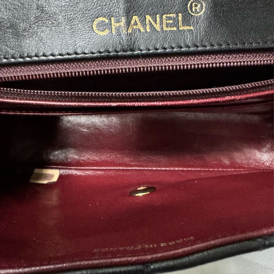 👜 Chanel Half Moon Lambskin Flap Bag 經典羊皮半月包-9
